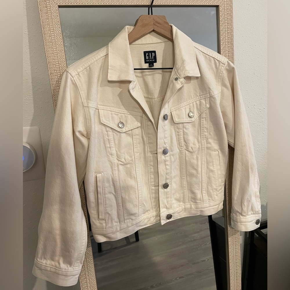 GAP beige jean jacket - XS